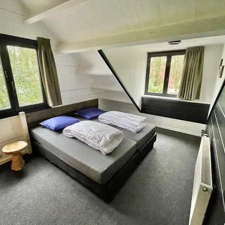 Hébergement de vacances Kempenlodge, Luxe Boshuis Voor 8 Pers, In Brabantse Diessen