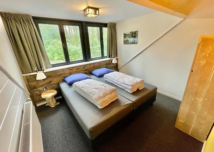 Kempenlodge, Luxe Boshuis Voor 8 Pers, In Brabantse Hébergement de vacances Diessen