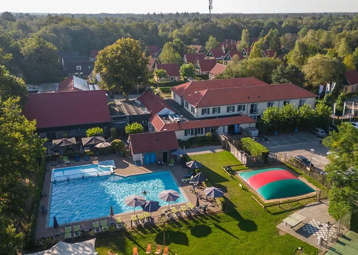 Kempenlodge, Luxe Boshuis Voor 8 Pers, In Brabantse Hébergement de vacances Diessen