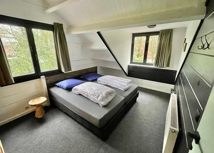 Hébergement de vacances Kempenlodge, Luxe Boshuis Voor 8 Pers, In Brabantse Diessen